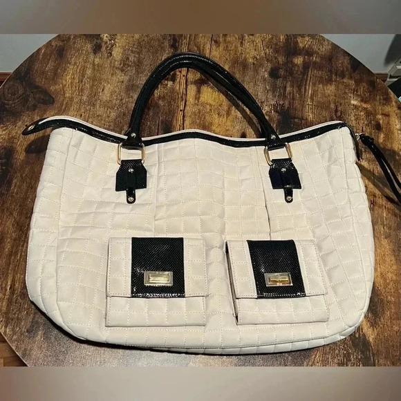 BCBGMAXAZRIA | ladies large quilted tote bag - Picture 2 of 16